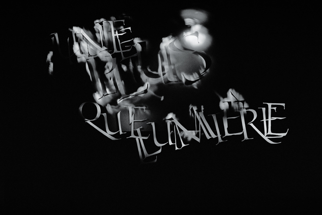 Une plus que lumière